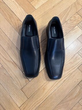 New in box Alfani Ascher men’s square toe black leather loafers